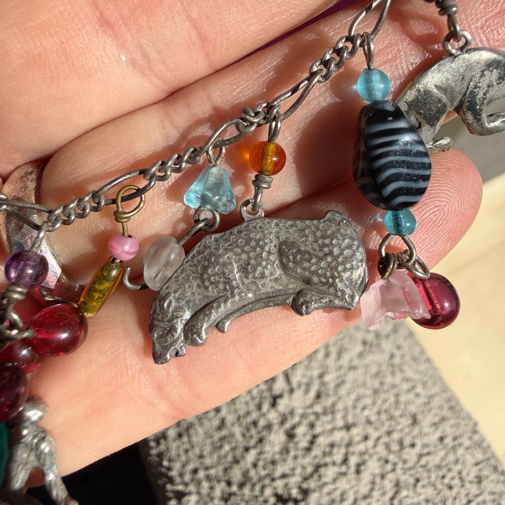 Wild Kingdom— Vintage Animal Charm Necklace with Lucite Beads | Signed LIJ NY - Picture 8 of 12